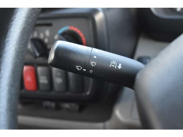 TOYOTA DYNA 2013 Image 31