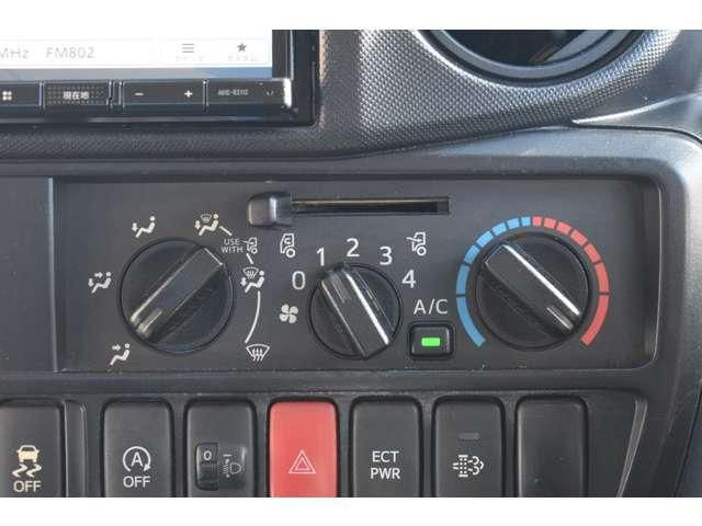 TOYOTA DYNA 2016 Image 31