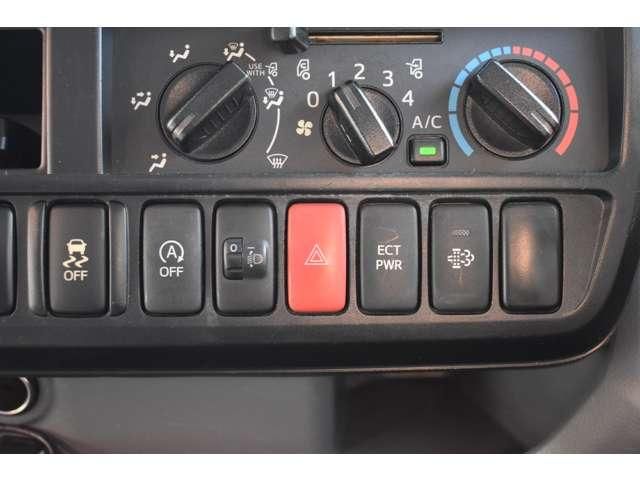 TOYOTA DYNA 2016 Image 31