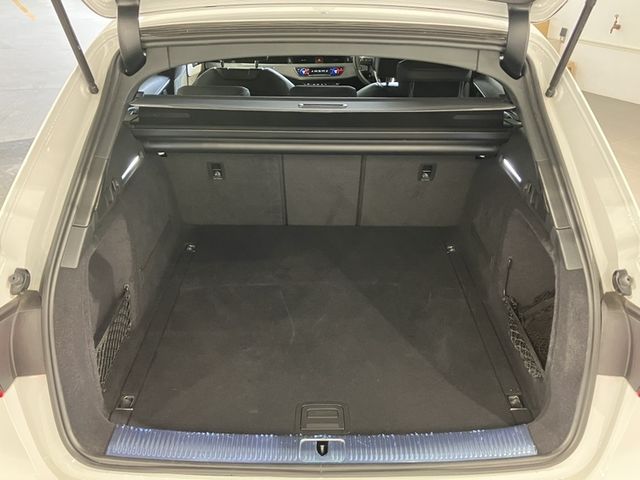 AUDI A4 AVANT 2021 Image 31