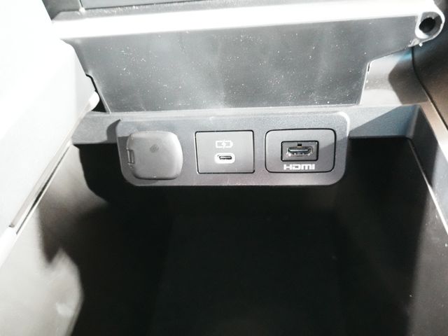 TOYOTA ALPHARD HYBRID 2025 Image 31