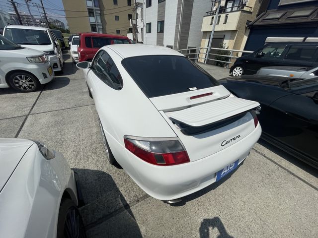 PORSCHE 911 2002 Image 31