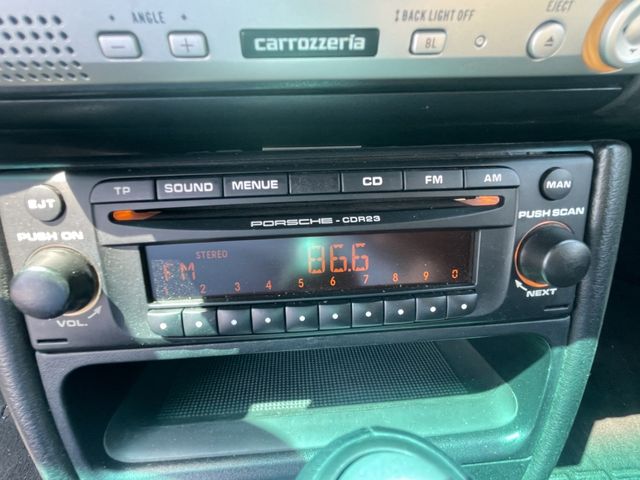 PORSCHE 911 2002 Image 31