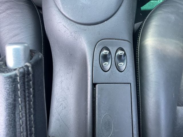 PORSCHE 911 2002 Image 31