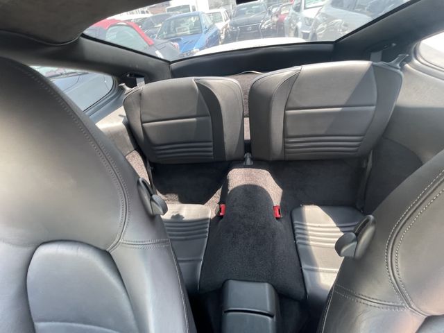 PORSCHE 911 2002 Image 31