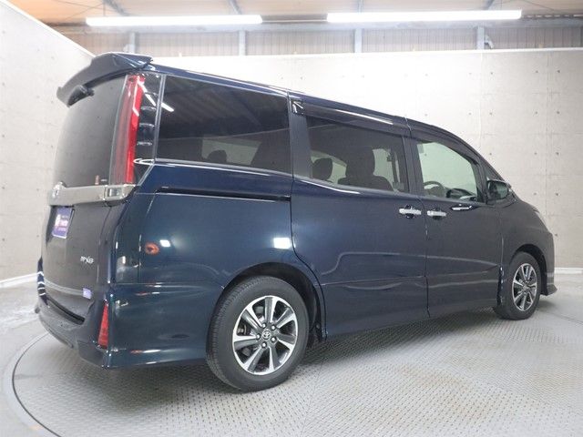 TOYOTA NOAH 2020 Image 31