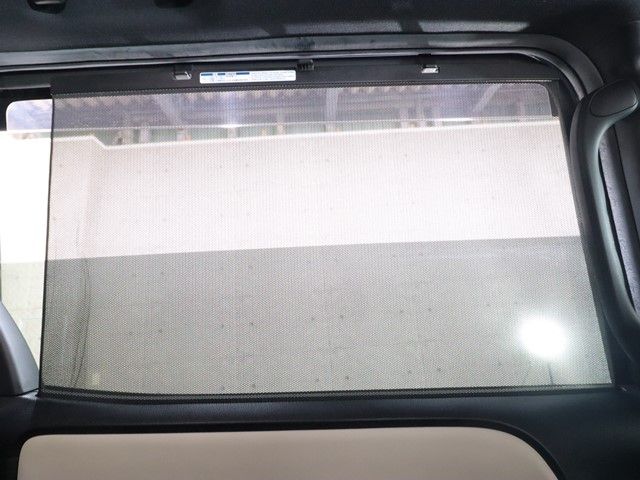 TOYOTA NOAH 2018 Image 31