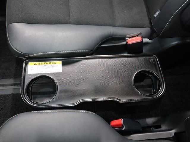 TOYOTA NOAH 2018 Image 31