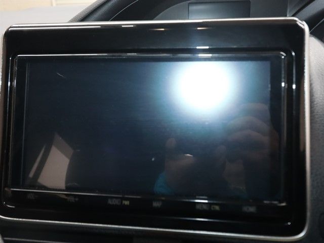 TOYOTA NOAH 2018 Image 31