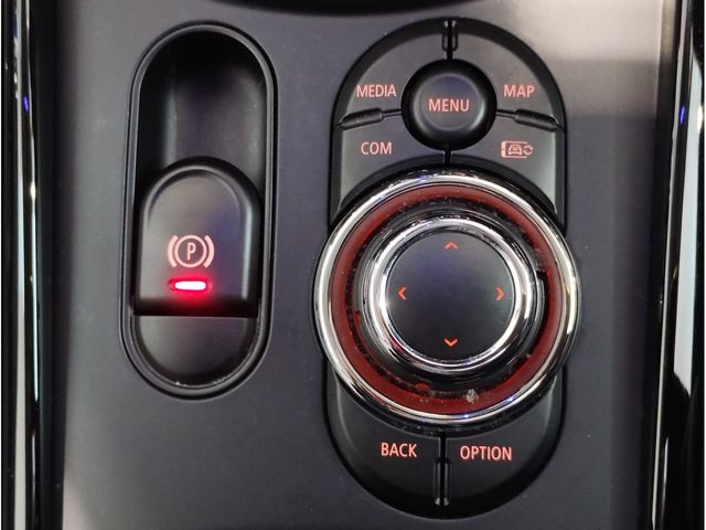 BMW MINI COOPER CLUBMAN 2022 Image 31