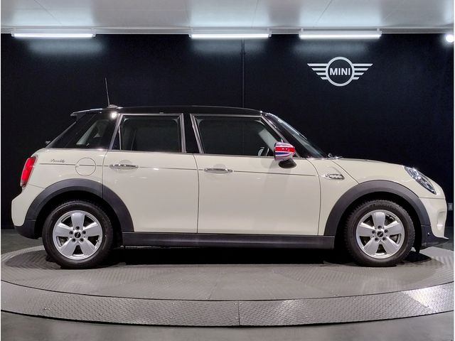 BMW MINI COOPER 5DOOR 2021 Image 31