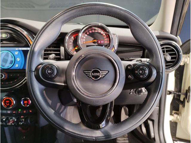 BMW MINI COOPER 5DOOR 2021 Image 31