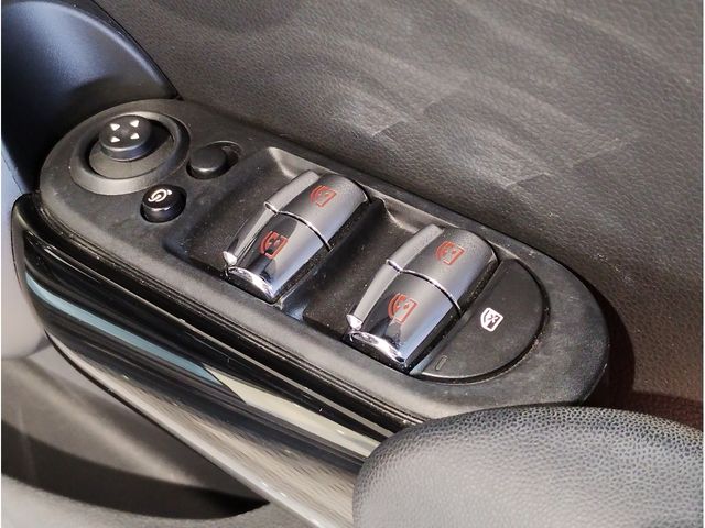 BMW MINI COOPER 5DOOR 2021 Image 31