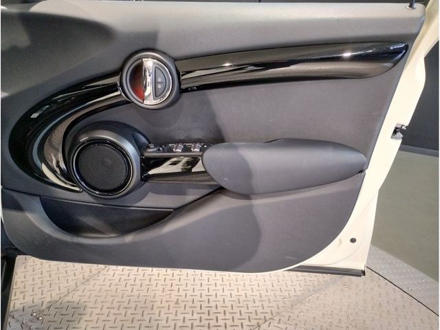 BMW MINI COOPER 5DOOR 2021 Image 31