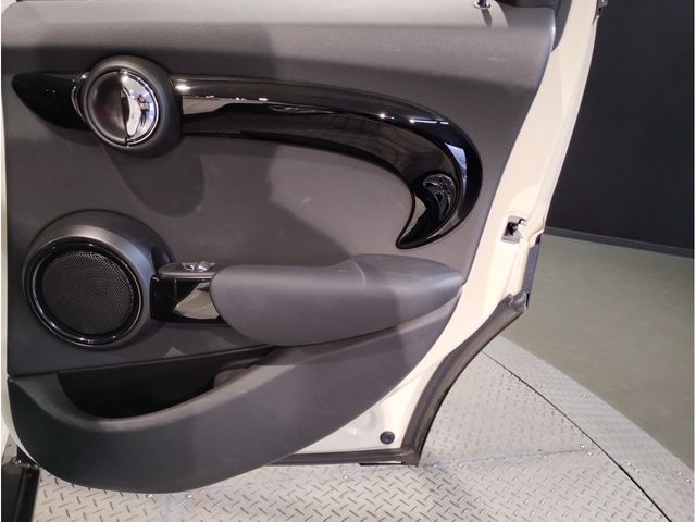 BMW MINI COOPER 5DOOR 2021 Image 31