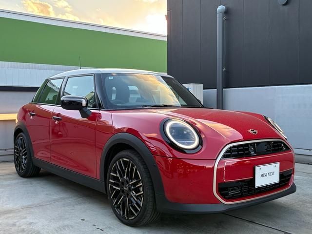 BMW MINI COOPER 5DOOR 2025 Image 31