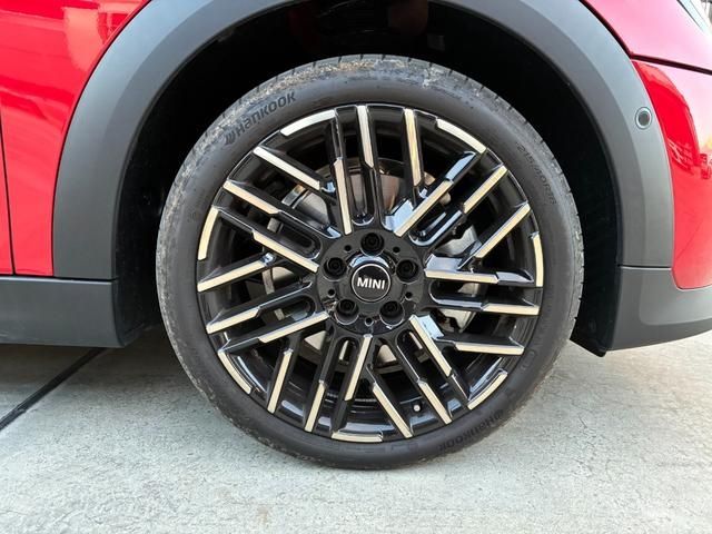 BMW MINI COOPER 5DOOR 2025 Image 31