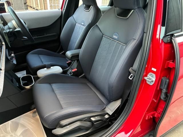 BMW MINI COOPER 5DOOR 2025 Image 31