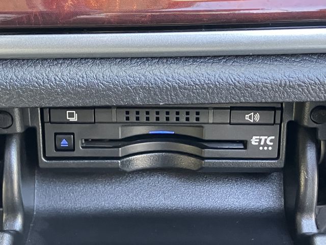 TOYOTA CROWN MAJESTA HYBRID 2018 Image 31