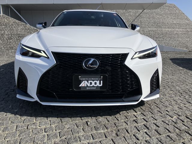 TOYOTA LEXUS IS300H 2024 Image 31