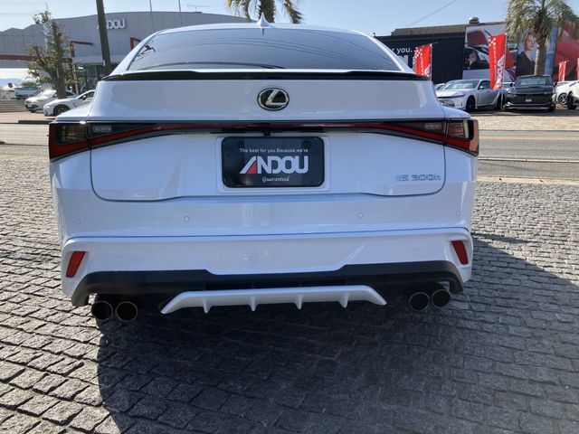 TOYOTA LEXUS IS300H 2024 Image 31