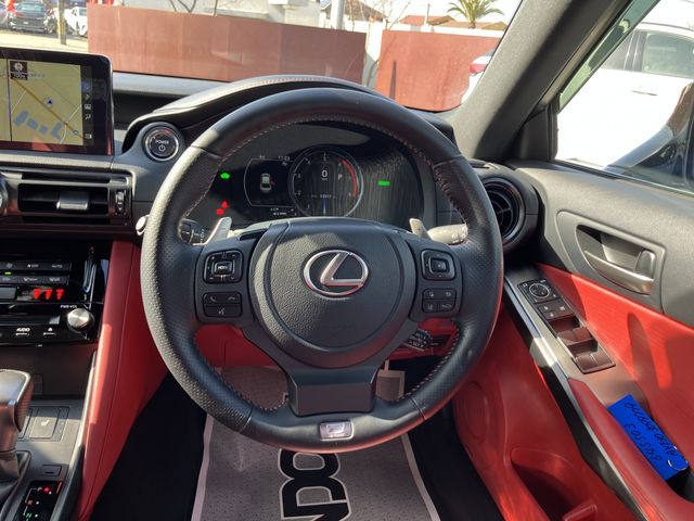 TOYOTA LEXUS IS300H 2024 Image 31