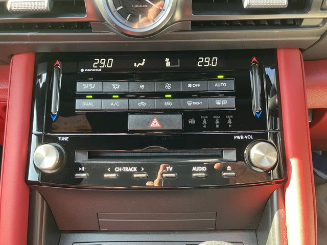 TOYOTA LEXUS IS300H 2024 Image 31