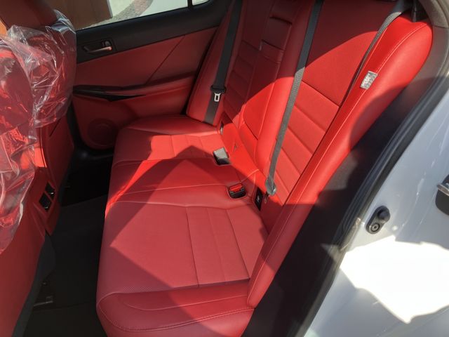 TOYOTA LEXUS IS300H 2024 Image 31