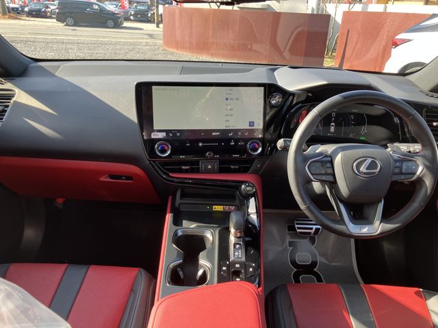 TOYOTA LEXUS NX350H 2023 Image 31