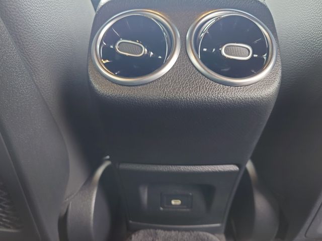 MERCEDES BENZ CLA SH 2024 Image 31