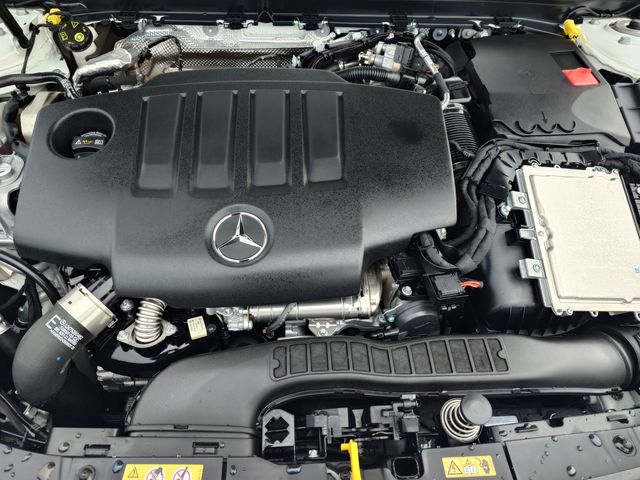 MERCEDES BENZ CLA SH 2024 Image 31