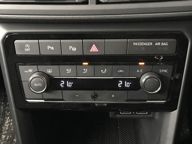 VOLKSWAGEN T-CROSS 2020 Image 31