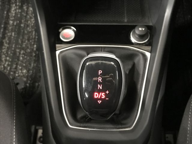 VOLKSWAGEN T-CROSS 2020 Image 31