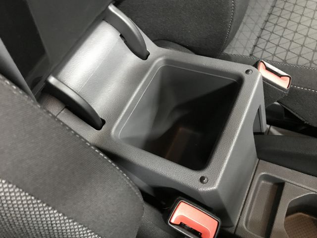 VOLKSWAGEN T-CROSS 2020 Image 31