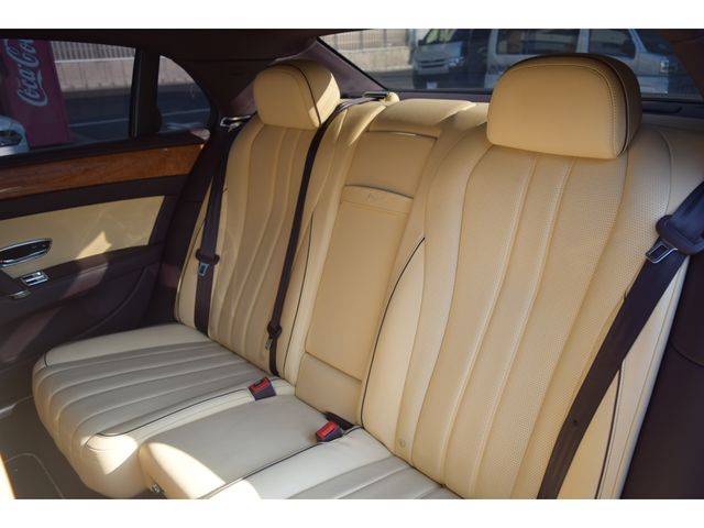 BENTLEY BENTLEY 2016 Image 31