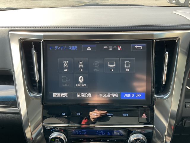 TOYOTA VELLFIRE 2018 Image 31