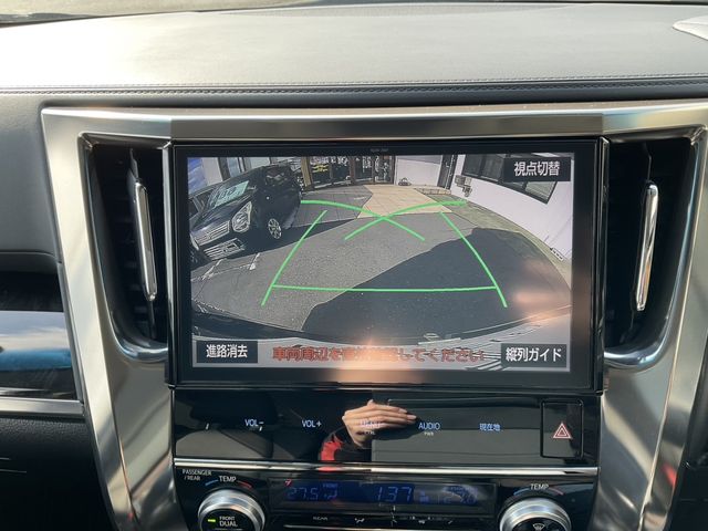 TOYOTA VELLFIRE 2018 Image 31