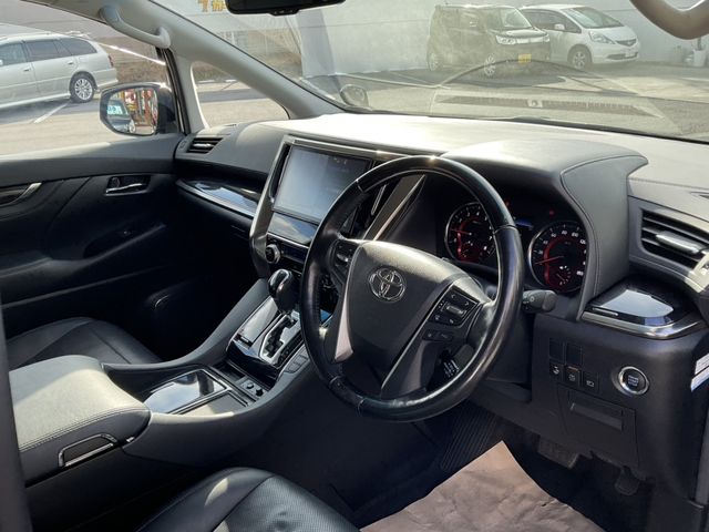 TOYOTA VELLFIRE 2018 Image 31