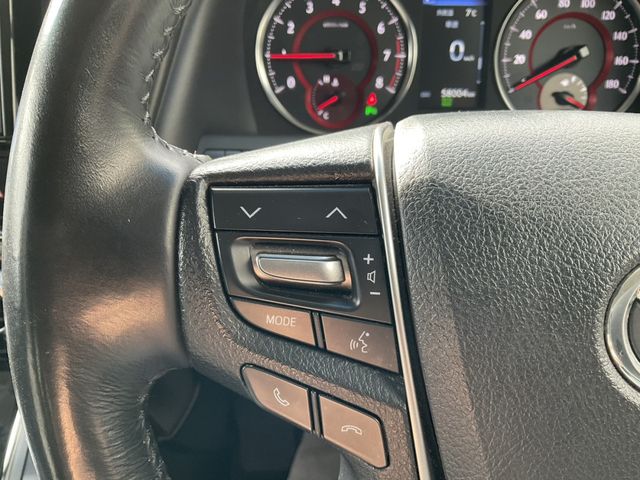 TOYOTA VELLFIRE 2018 Image 31