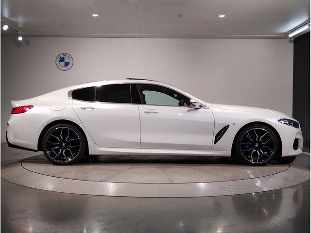 BMW 8SERIES GRAN COU 2024 Image 31