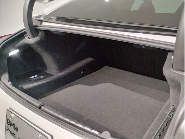 BMW 8SERIES GRAN COU 2024 Image 31