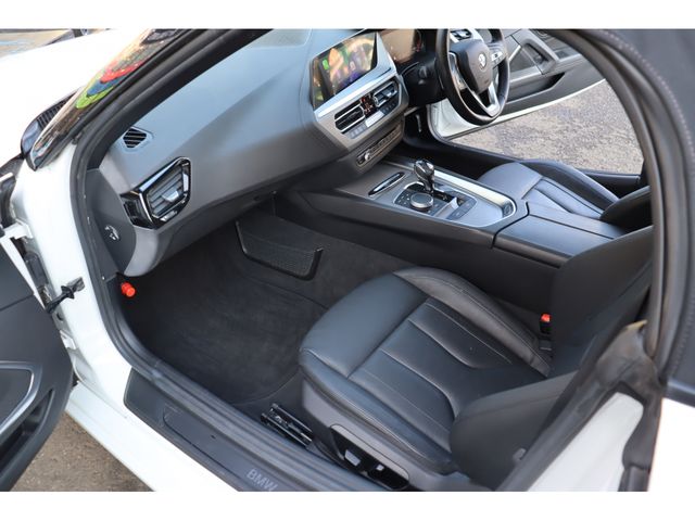 BMW Z4 2019 Image 31