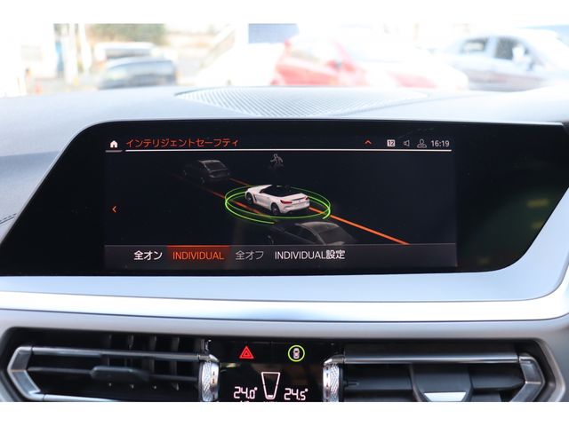 BMW Z4 2019 Image 31