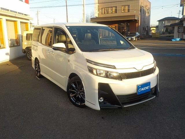 TOYOTA VOXY 2018 Image 31