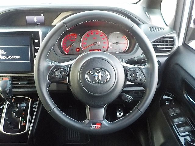 TOYOTA VOXY 2018 Image 31