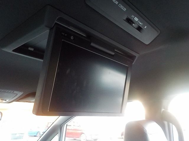 TOYOTA VOXY 2018 Image 31