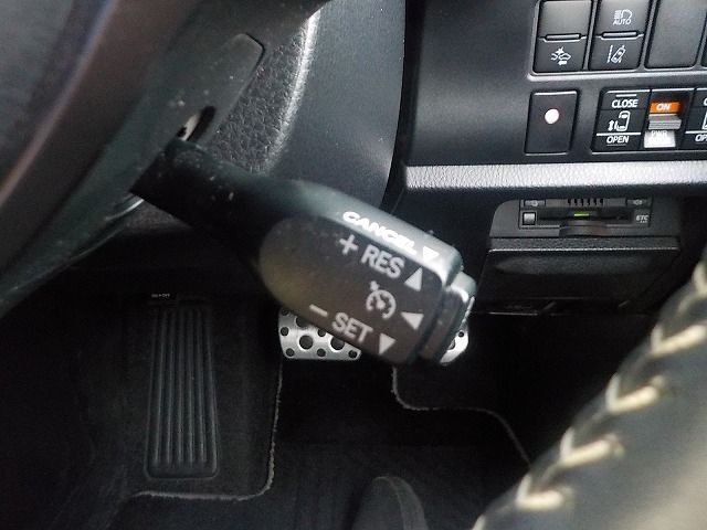 TOYOTA VOXY 2018 Image 31