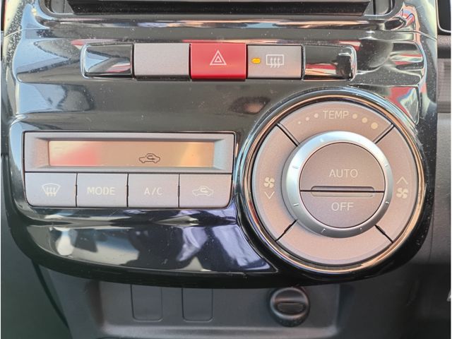 DAIHATSU TANTO 2013 Image 31