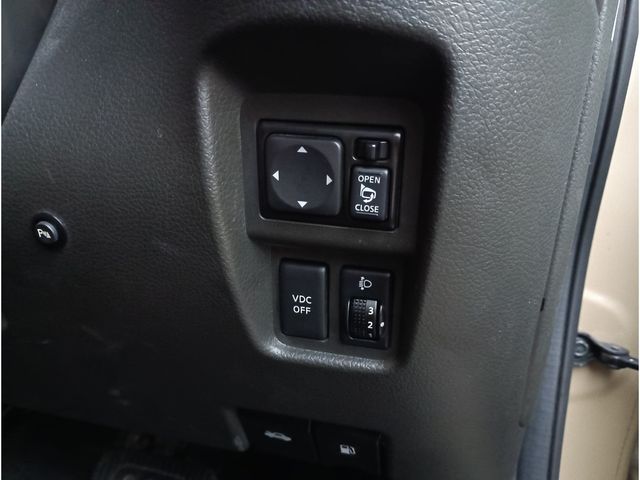 NISSAN CUBE 2010 Image 31