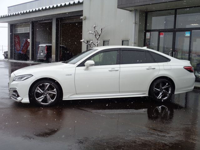 TOYOTA CROWN SEDAN HYBRID 2018 Image 31
